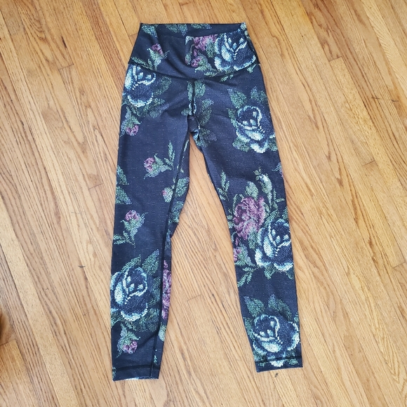 Lululemon Wunderunder Leggings - Picture 5 of 8